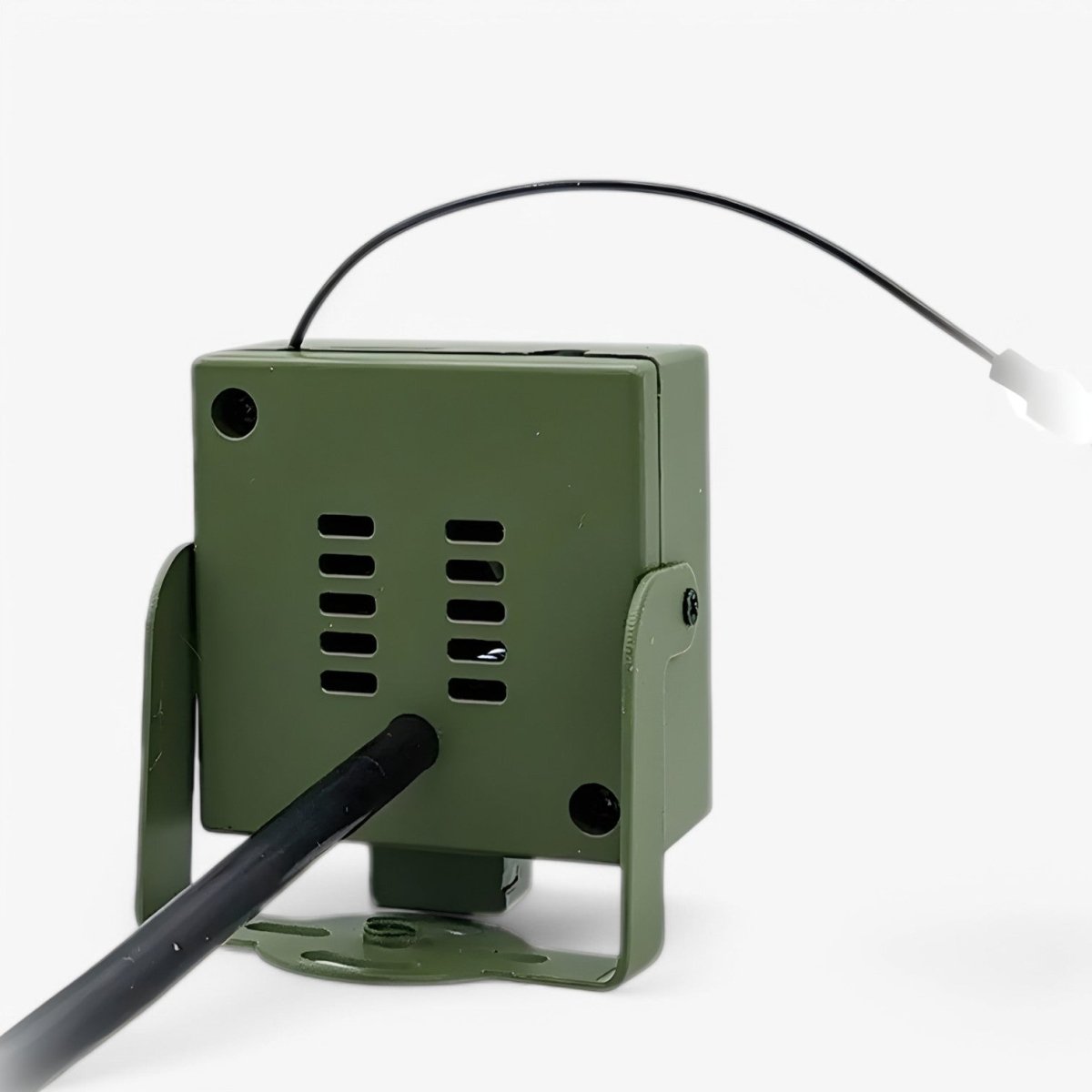 1080p HD Weatherproof Wildlife Camera with Night...