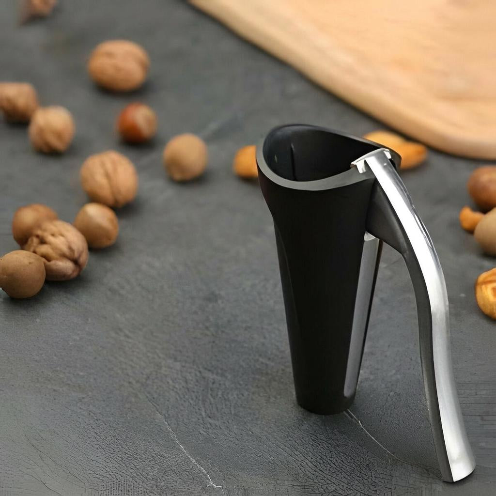 Ergonomic Nutcracker with Lever Mechanism