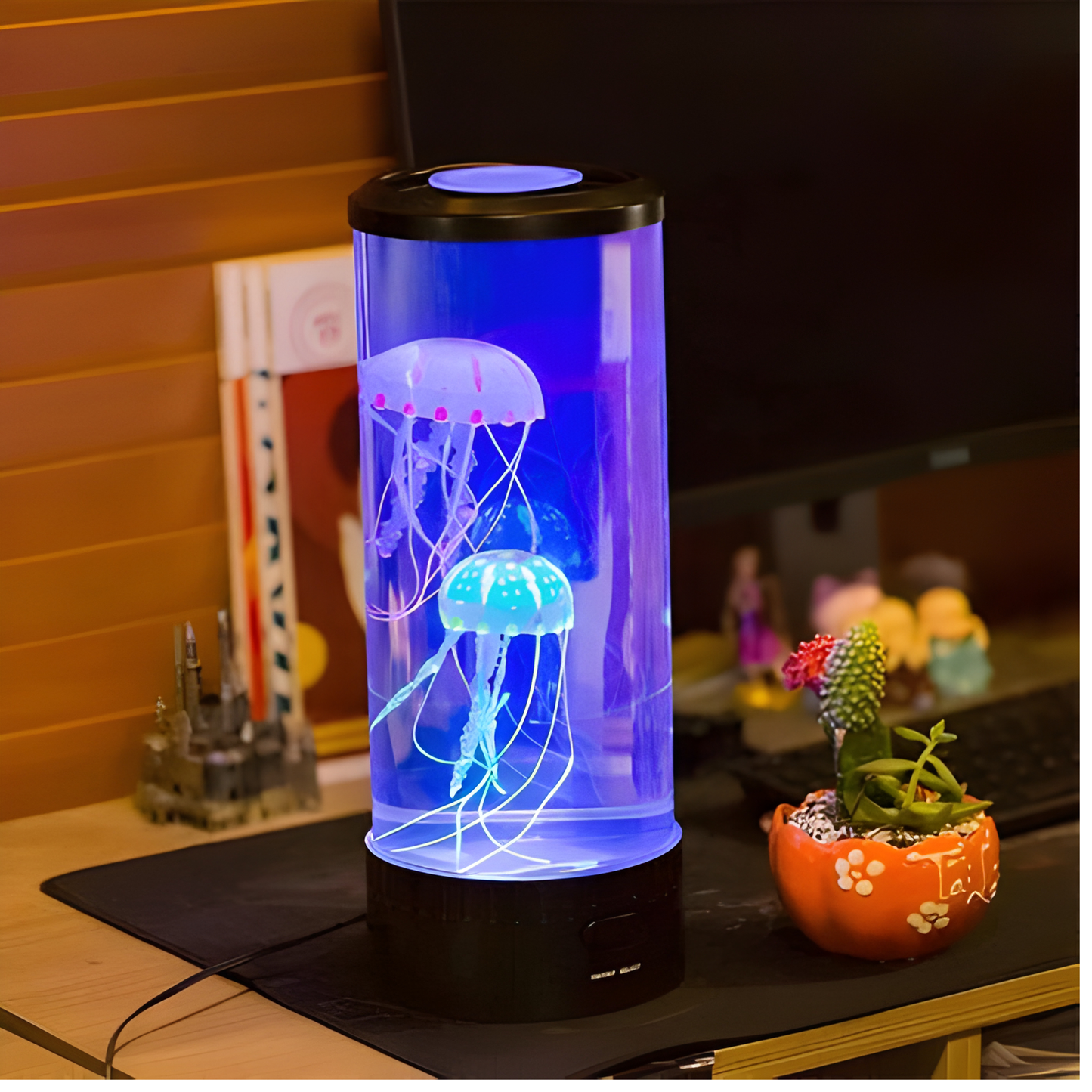Jellyfish Lamp with a Soothing, Ocean-inspired Atmosphere