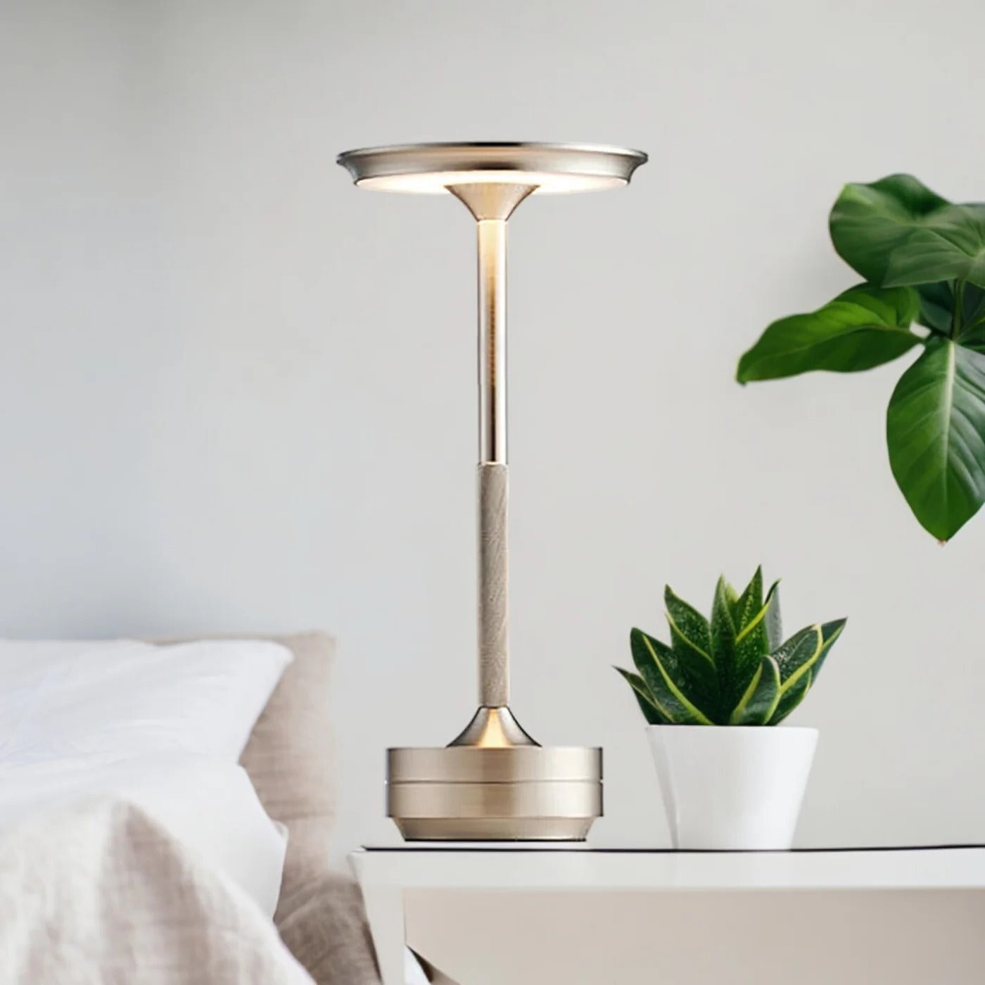 Cordless Table Lamp with Touch Control & Modern Nordic...