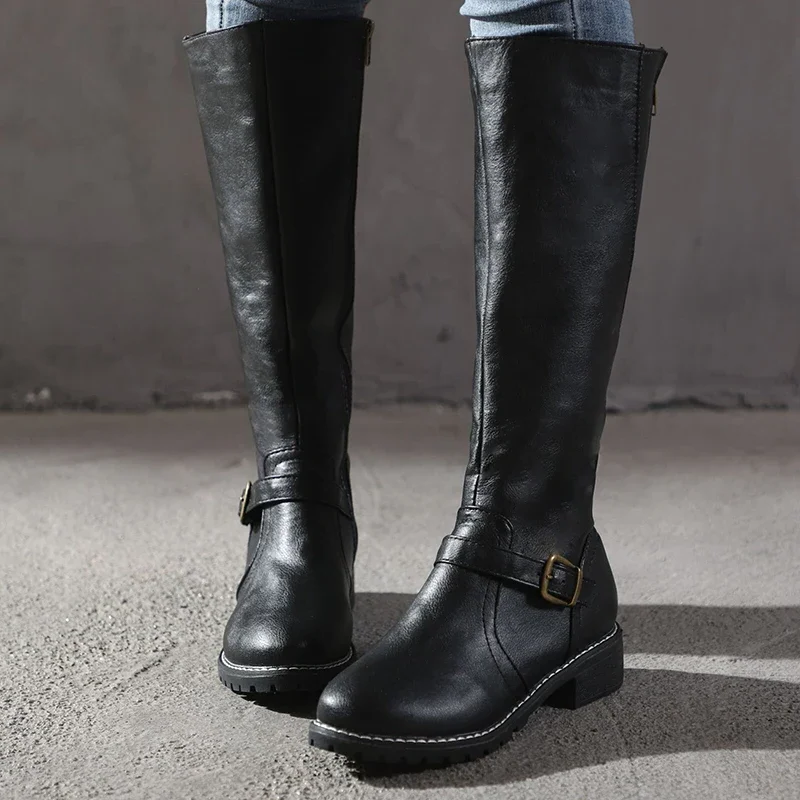 Elegant Leather Boots – Trendy Women's Boots for Every...
